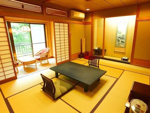～川側和室　本間～