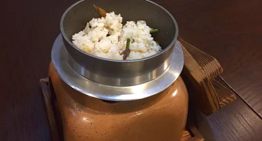 【グレードアップ】満足満腹必至!おおいた和牛&冠地どりのWメイン 山菜の釜めし付き~5種の湯めぐり~
