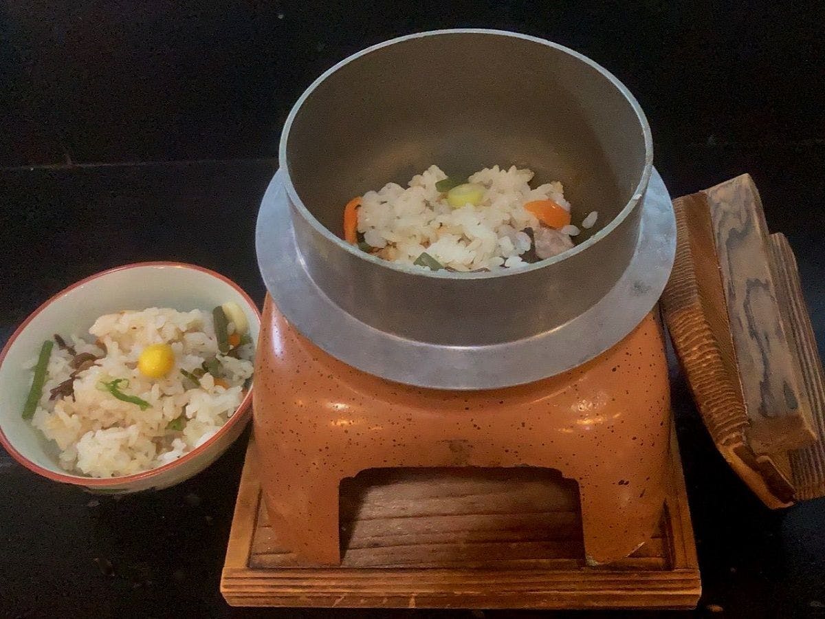 宿房花しのぶ