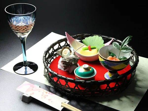 【夕食付きプラン】朝はちょっと早めに出発したい!ビジネスの方もおすすめ!自慢の会席料理をお楽しみ