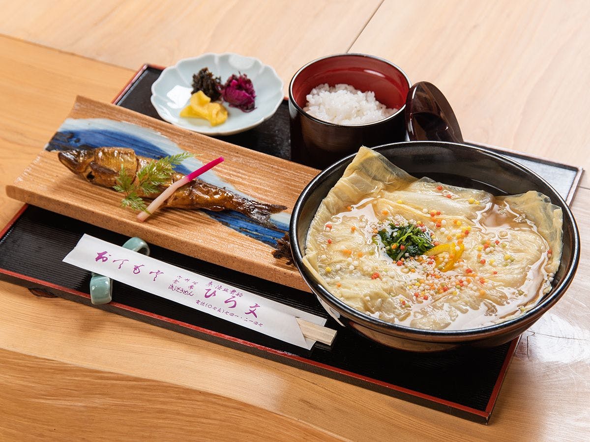 料理旅館　ひろ文