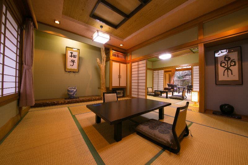 厚木飯山温泉　元湯旅館