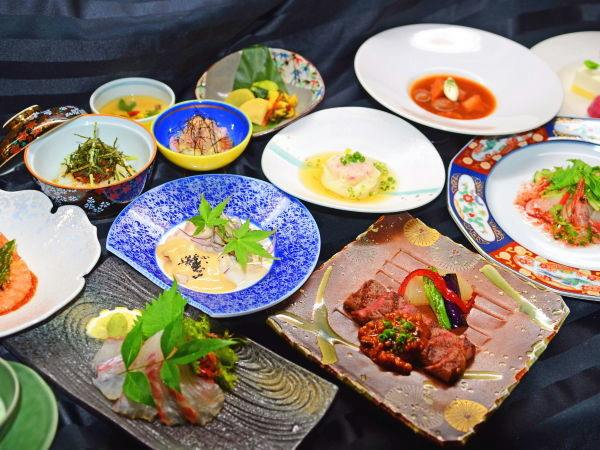 【美食会席】夕食グレードアップ！最高峰の A5豊後牛を 堪能「美味礼賛・凛」（1ドリンクサービス）