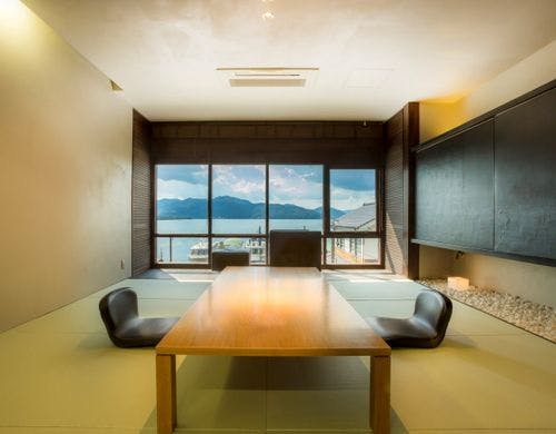 【3階◆和室】一面の星をイメージした部屋