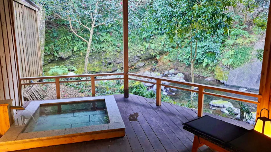 Kawazu Nanadaru Keiryu Onsen Saryo Mizumari