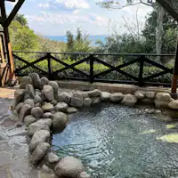 ห้องอาบน้ำขนาดใหญ่และบ่อน้ำร้อนกลางแจ้งเปิดให้บริการอีกครั้งหลังปรับปรุงใหม่