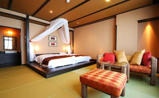 ห้องสไตล์ตะวันตกพร้อมหลังคา