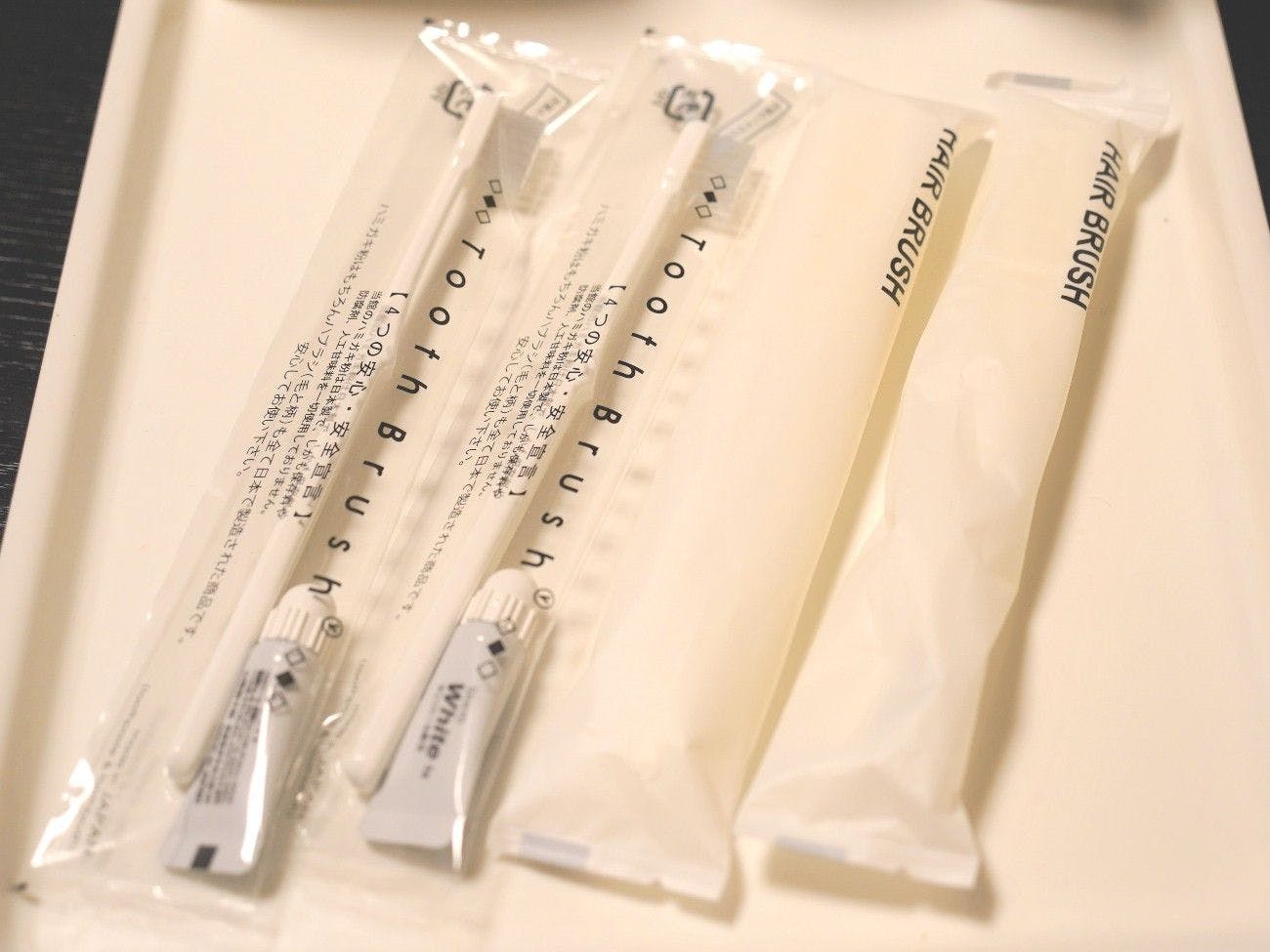 【สิ่งอำนวยความสะดวกในห้องพัก】ชุดแปรงสีฟันและแปรง