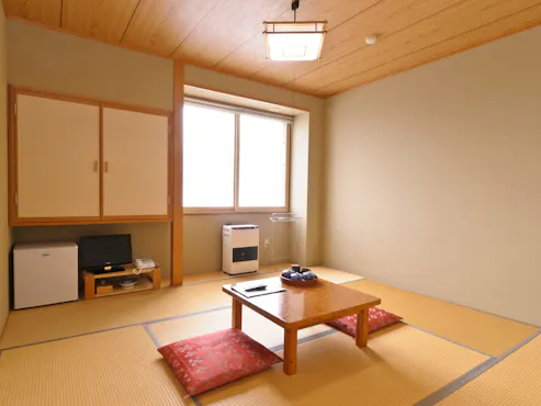 2名~3名様でご利用頂けるシンプルな和室