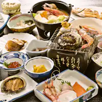 อาหารเย็นที่เต็มไปด้วยอาหารทะเล