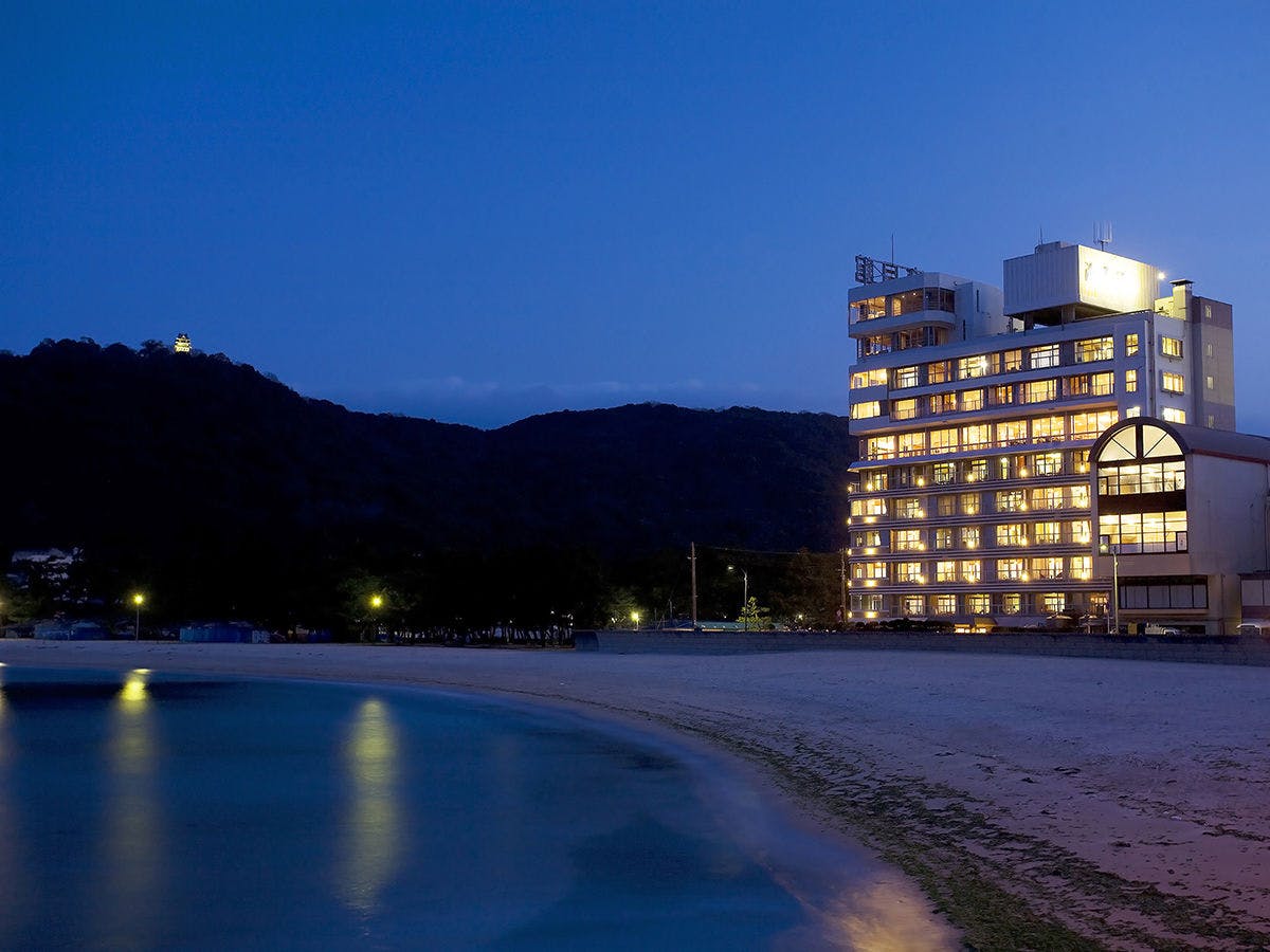 Pantai Ohama yang terkenal betul-betul di hadapan!