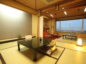 甲府の夜景を独占する温泉 11種類のお風呂ホテル神の湯温泉