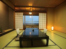 甲府の夜景を独占する温泉 11種類のお風呂ホテル神の湯温泉
