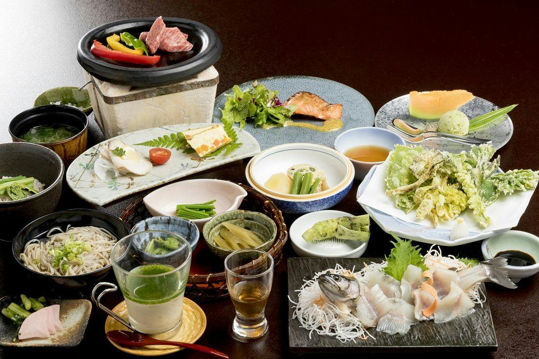 【地酒を楽しむ利き酒プラン】信州の地酒と湯に酔う、静かな大人旅
