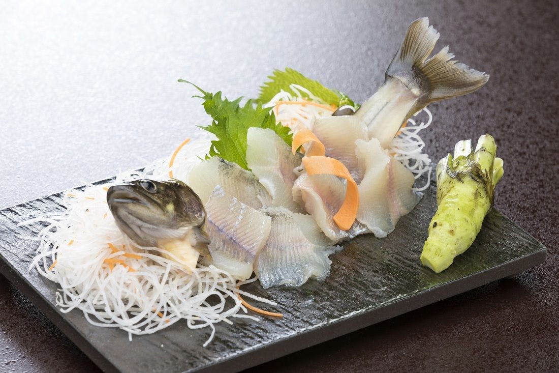 ปลายาวานะจากบ่อเลี้ยงน้ำใส