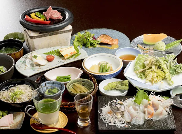 信州の食材にこだわった会席料理