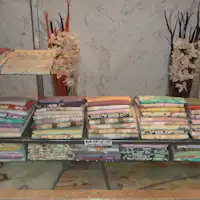 Kami juga menyediakan penyewaan yukata berwarna (berbayar).