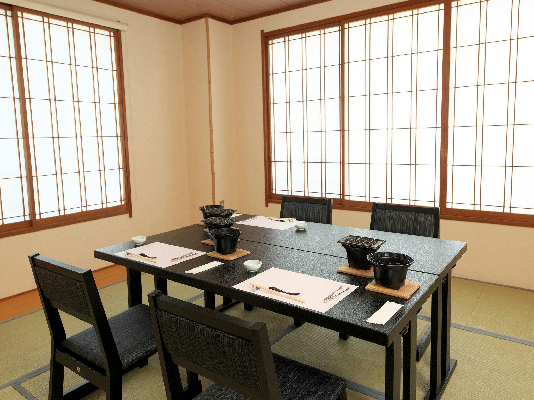 個室会場「華小路」