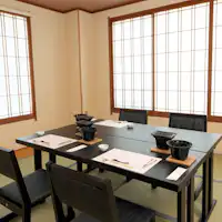 個室会場「華小路」