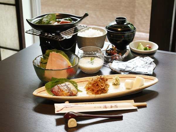 おもいでの宿 湯の島館