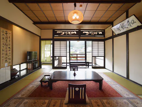 ห้องพักพร้อมอ่างอาบน้ำในร่ม