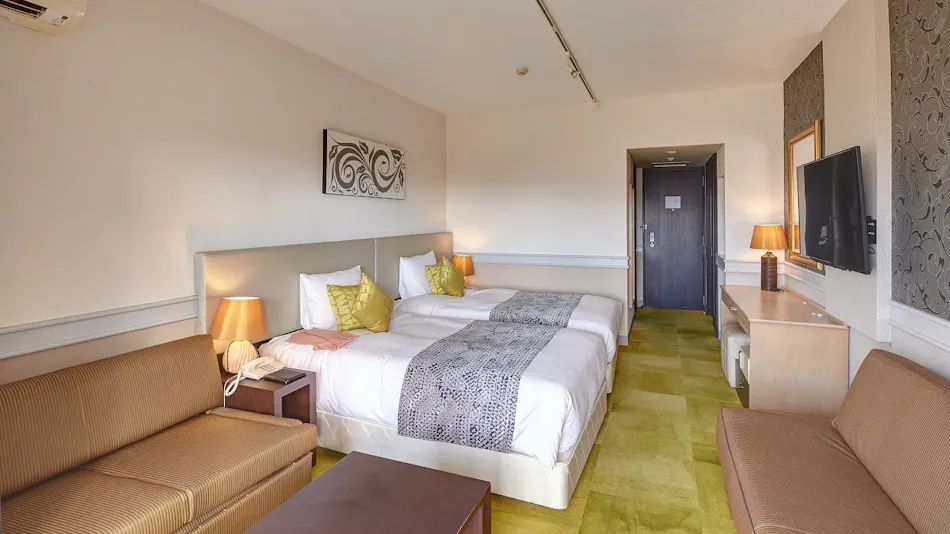 Royal View Hotel Churaumi