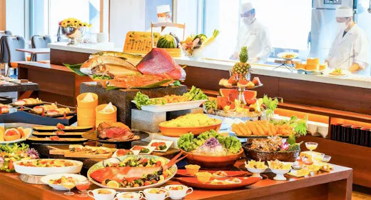 【贅沢ビュッフェ】アワビ・上州牛・カニ食べ放題|最上階ライブキッチン