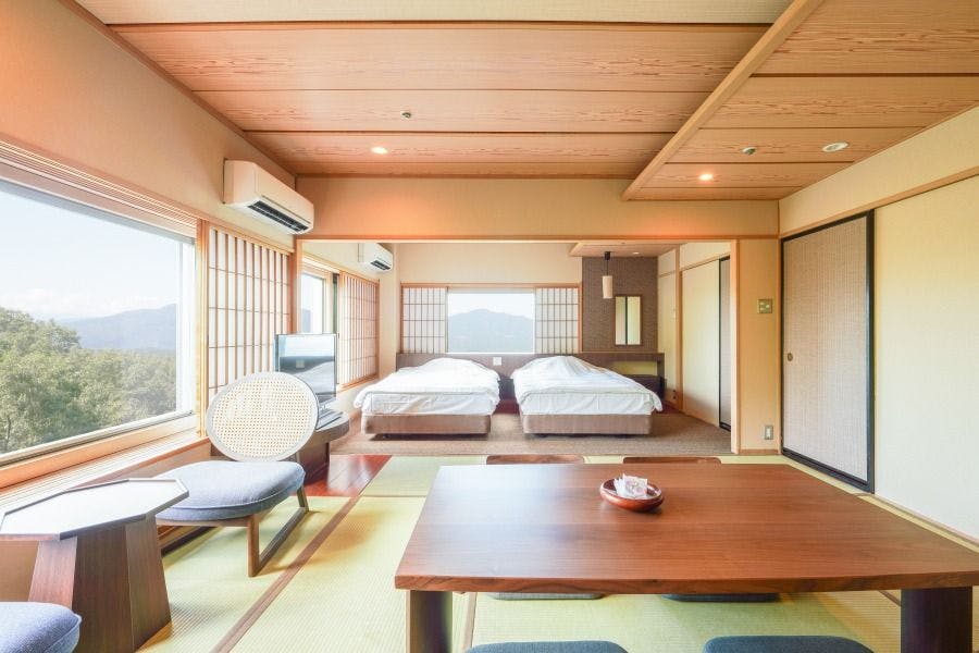 Corner Room (Japanese-Western Style)