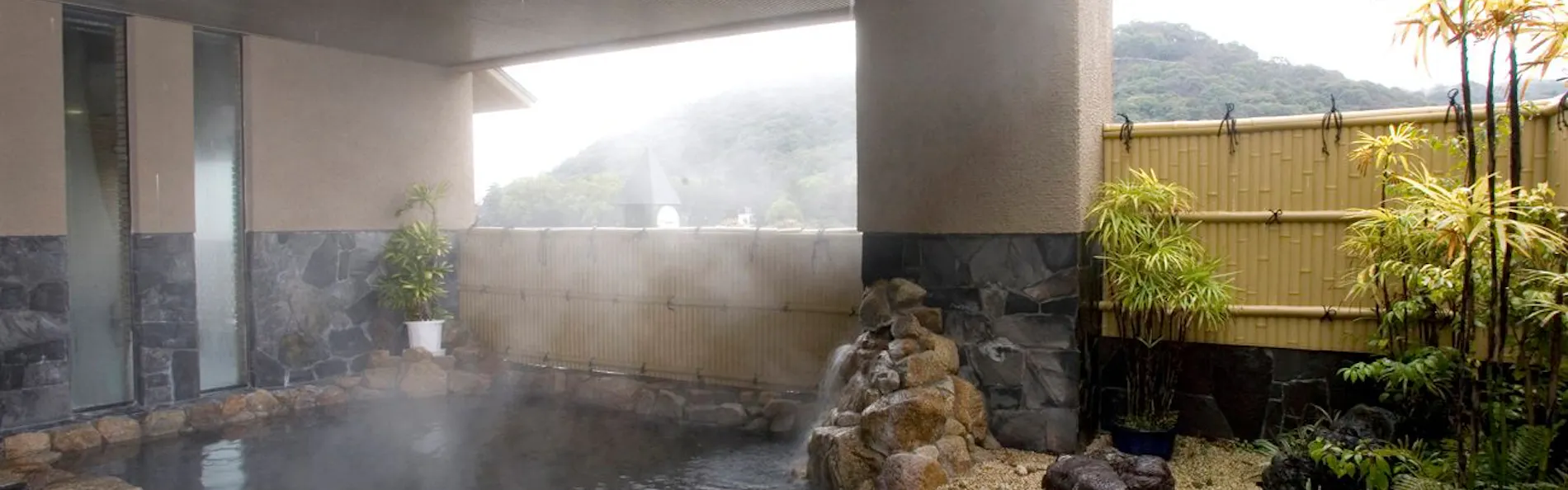 高知城下の天然温泉 三翠園