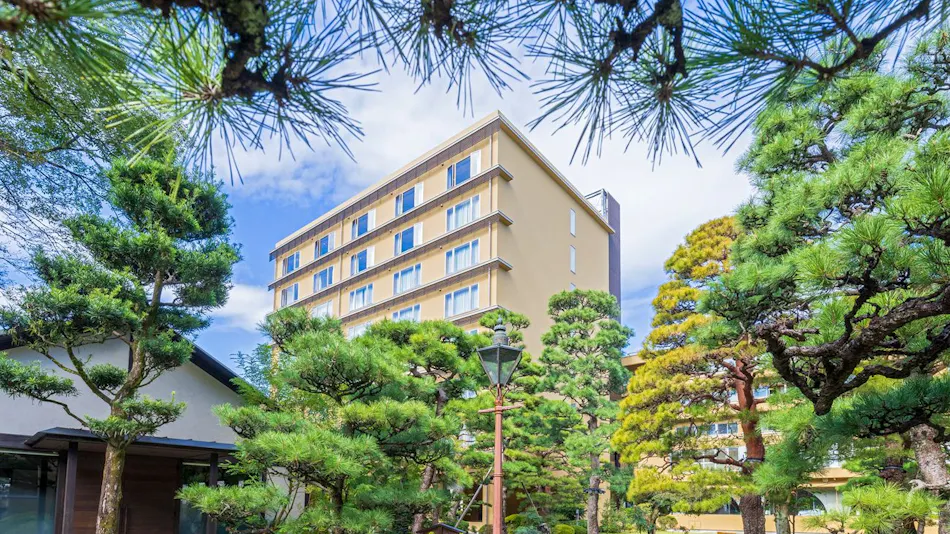 Sansuien, Natural Hot Spring at the Foot of Kochi Castle