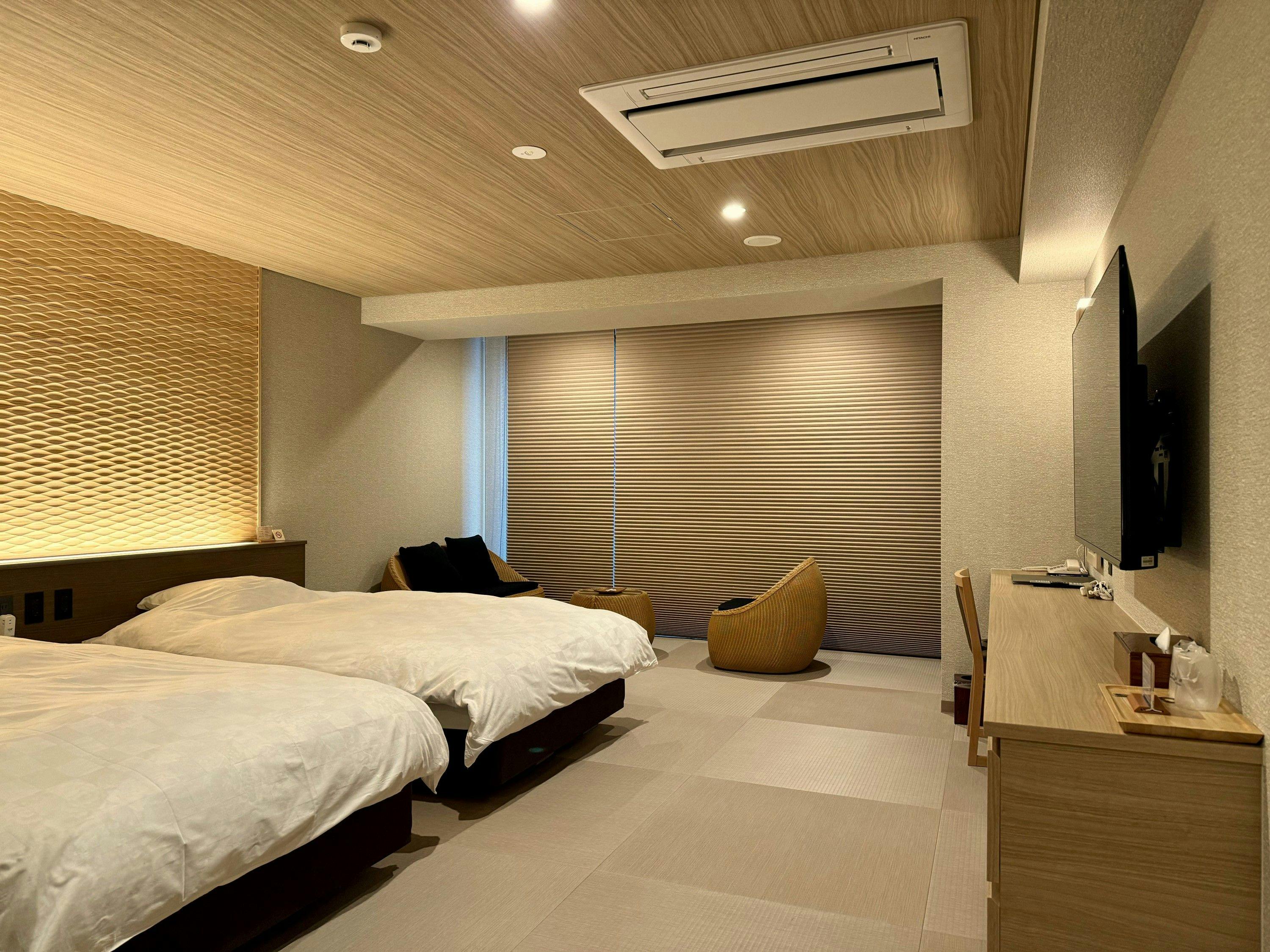 ユニバーサルツイン