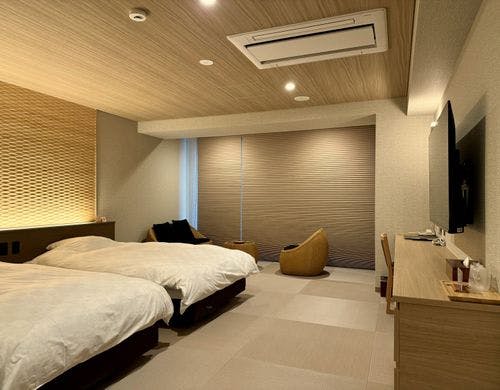 ユニバーサルツイン