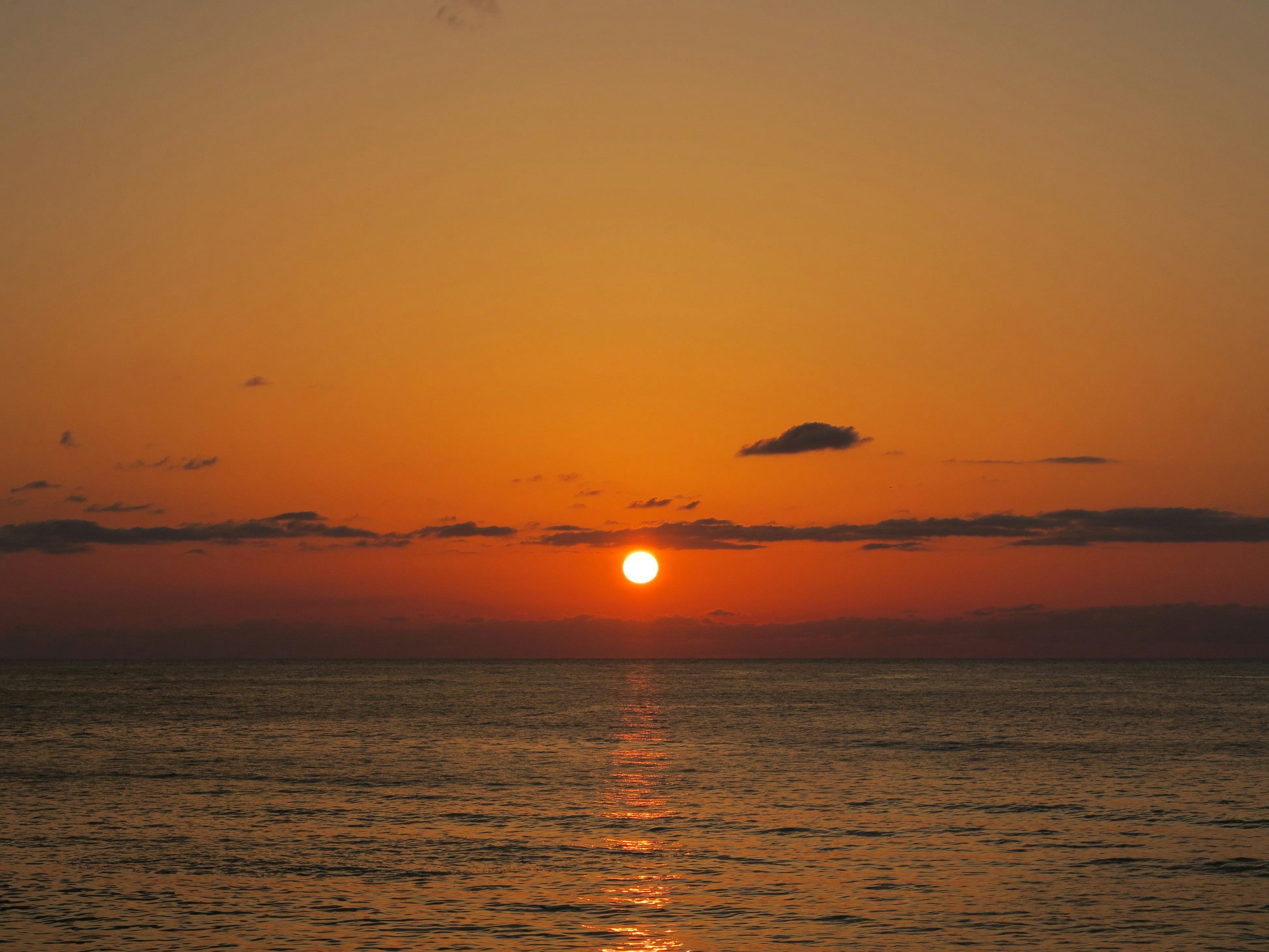 夕景・ホテル前