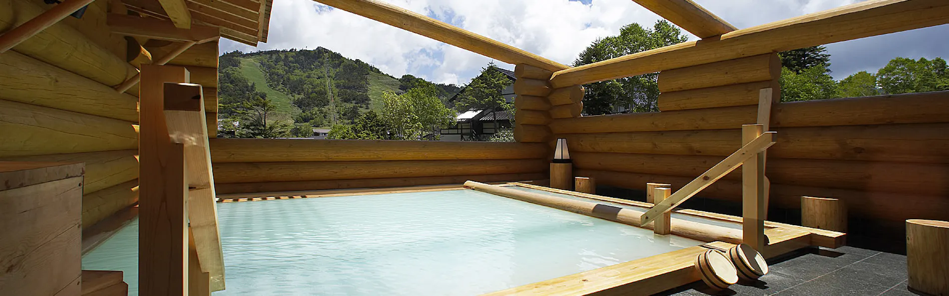 白鐡の湯 万座亭