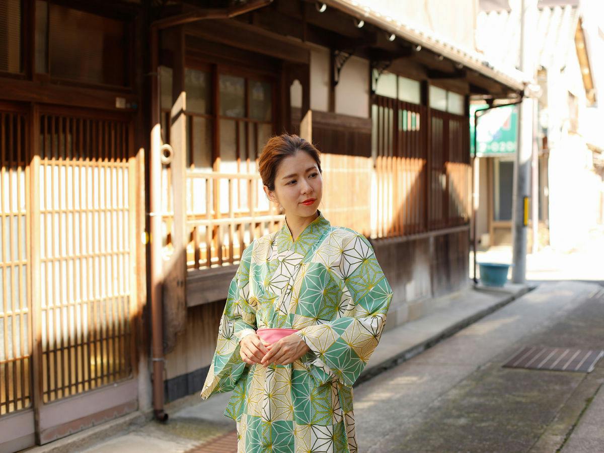แผนเดินเล่นในเมืองฟุคุระพร้อมคูปองอาหาร (รวมอาหารสองมื้อ)