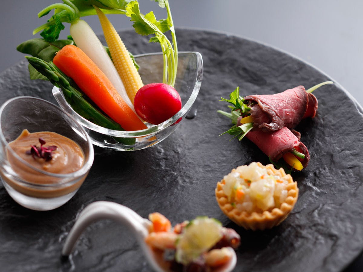 Pembuka selera pulau (Imej makan malam)