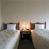 สำหรับ 3 ท่านขึ้นไป สามารถเพิ่มเตียงเสริมได้สูงสุด 4 ท่าน