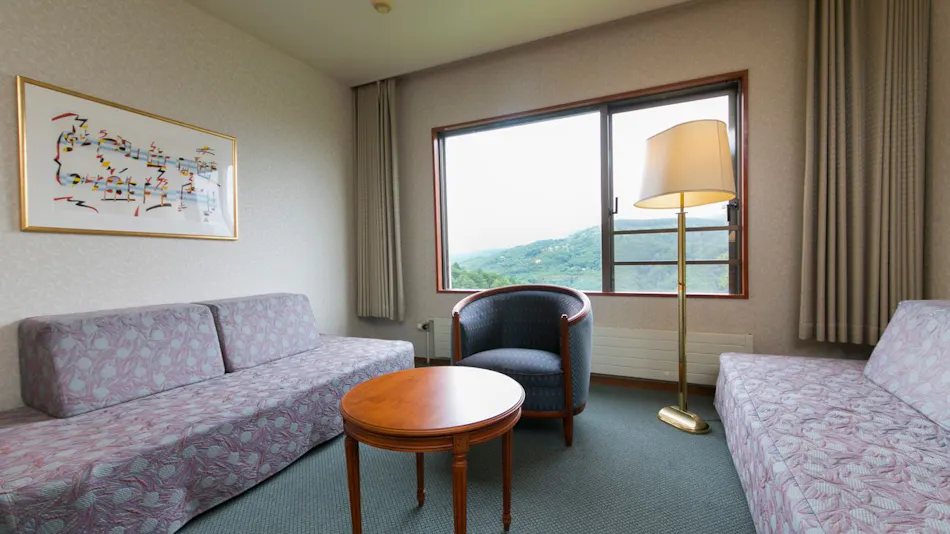 "Sky Paradise: Kurumayama Kogen Sky Park Hotel"