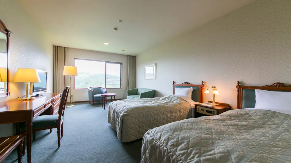 "Sky Paradise: Kurumayama Kogen Sky Park Hotel"
