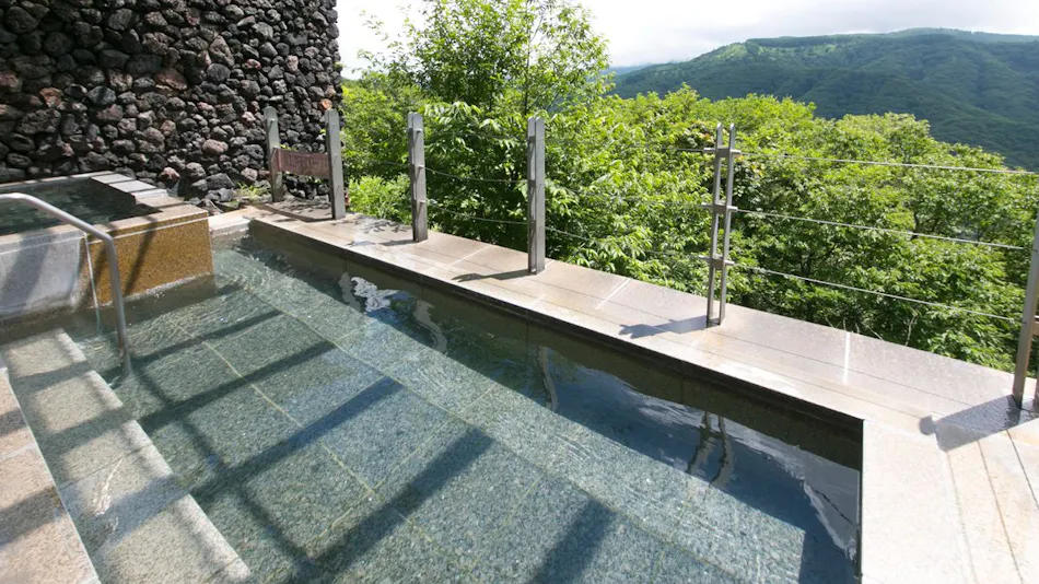"Sky Paradise: Kurumayama Kogen Sky Park Hotel"
