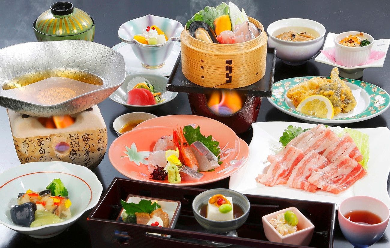 五浦観光ホテル本館／別館大観荘