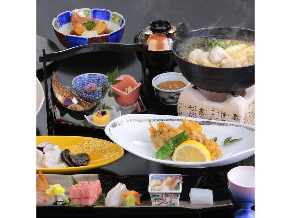 五浦観光ホテル本館／別館大観荘