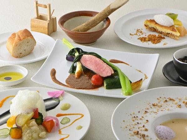 ■ 使用當地蔬菜的午餐套餐