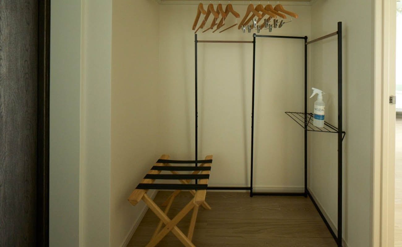 【Semua bilik】Dilengkapi dengan penyangkut baju.