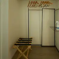 【Semua bilik】Dilengkapi dengan penyangkut baju.