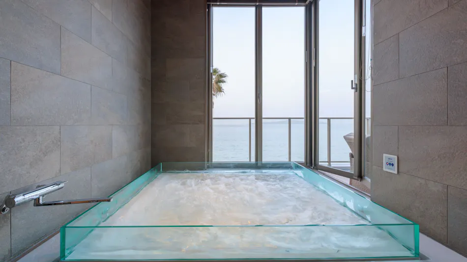 AlbaHOTEL & Glamping