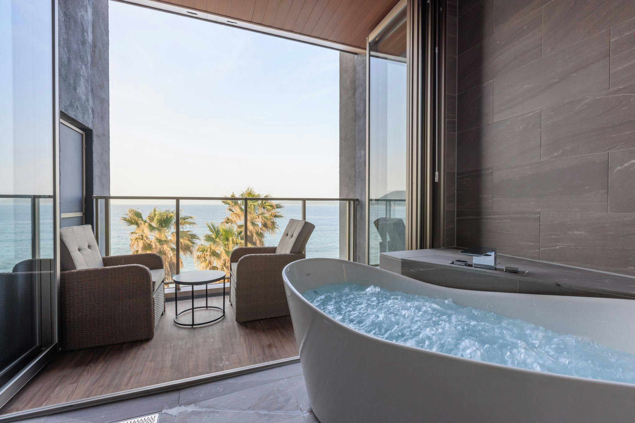AlbaHOTEL＆Glamping