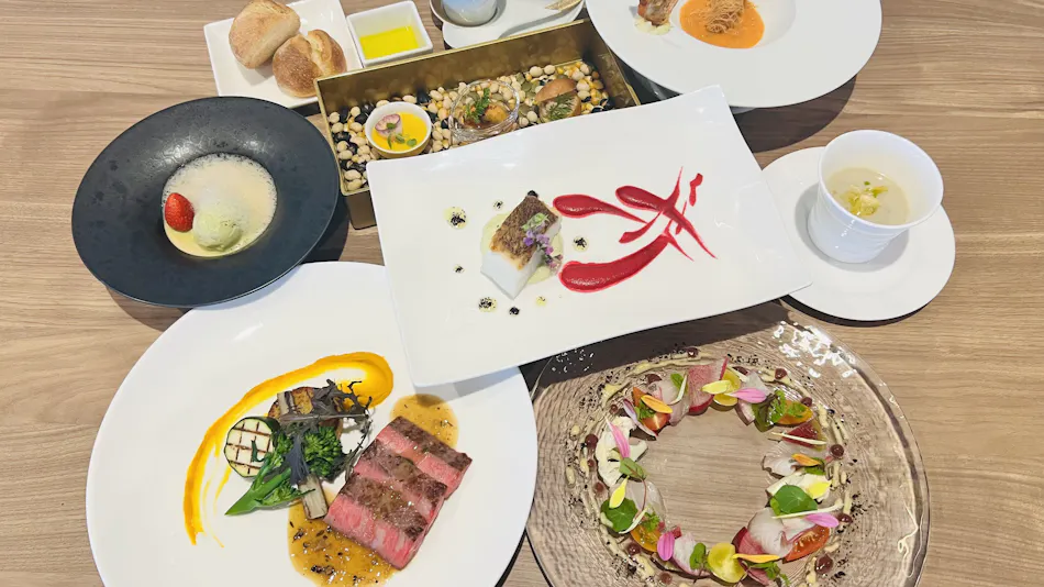 AlbaHOTEL & Glamping