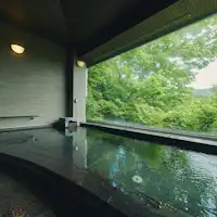 Pemandian umum besar yang nyaman untuk bersantai