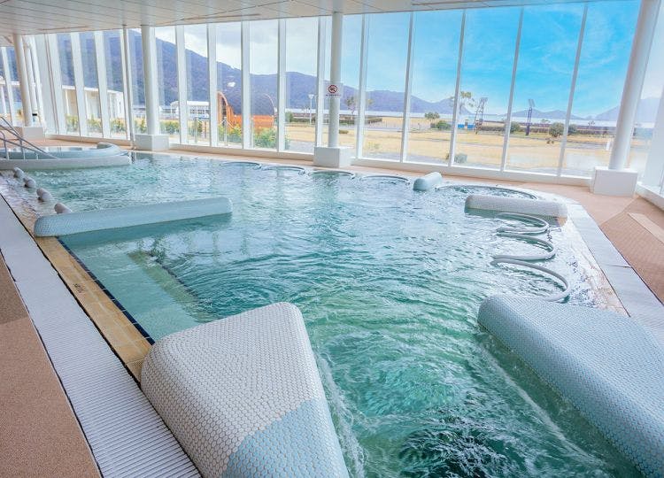 สระว่ายน้ำในร่ม